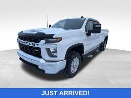 2020 Chevrolet Silverado 2500HD with summit white Exterior