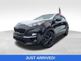 2020 Kia Sportage with Black Cherry Pearl Exterior