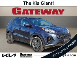 2022 Kia Sportage with Pacific Blue Exterior