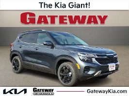 2026 Kia Seltos with Gravity Gray Exterior