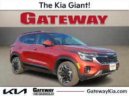 2026 Kia Seltos with Mars Orange Exterior