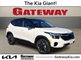 2026 Kia Seltos with Clear White/Black Roof Exterior