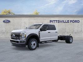 2026 Ford Super Duty F-450 DRW with Oxford White Exterior