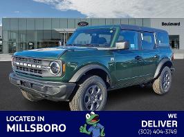 2025 Ford Bronco with Eruption Green Exterior