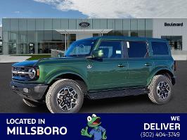 2025 Ford Bronco with Eruption Green Exterior