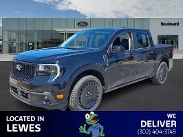 2025 Ford Maverick with Shadow Black Exterior