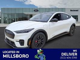 2025 Ford Mustang Mach-E with Star White Metallic Tri-Coat Exterior