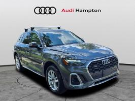 2024 Audi Q5 with Daytona Gray Pearl Effect Exterior