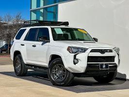 2020 Toyota 4Runner with Super White Exterior