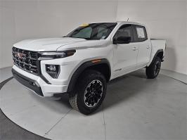 2026 GMC Canyon with Summit White Exterior