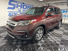 2020 Honda Pilot with Deep Scarlet Pearl Exterior