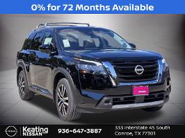 2025 Nissan Pathfinder with Super Black Exterior