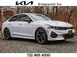 2022 Kia K5 with Glacial White Pearl Exterior