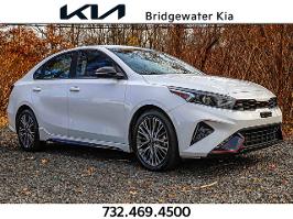 2022 Kia Forte with Snow White Pearl Exterior