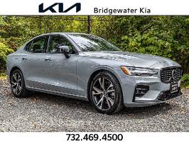 2024 Volvo S60 with Silver Exterior
