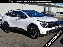 2023 Kia Sportage with Glacial White Pearl Exterior