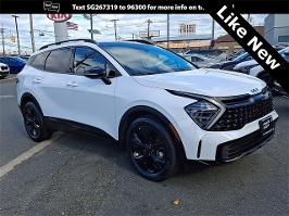 2025 Kia Sportage with Glacial White Pearl Exterior