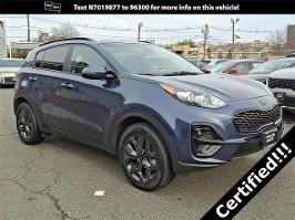 2022 Kia Sportage with Pacific Blue Exterior