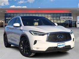 2019 INFINITI QX50 with Lunar White Exterior