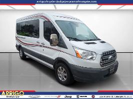 2018 Ford Transit Passenger Wagon with Oxford White Exterior