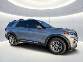 2020 Ford Explorer with Silver Metallic Exterior