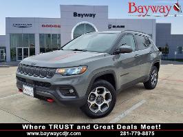 2022 Jeep Compass with Sting-Gray Clearcoat Exterior