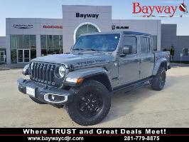 2021 Jeep Gladiator with Sting-Gray Clearcoat Exterior