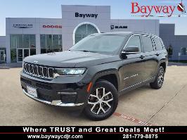 2024 Jeep Grand Cherokee L with Diamond Black Crystal Pearlcoat Exterior