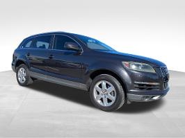 2012 Audi Q7 with Lava Gray Pearl Effect Exterior