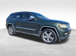 2011 Jeep Grand Cherokee with Natural Green Pearlcoat Exterior