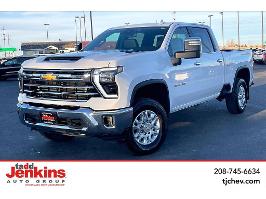 2025 Chevrolet Silverado 3500HD with Summit White Exterior