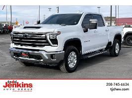2024 Chevrolet Silverado 3500HD with Summit White Exterior