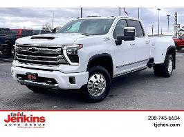 2024 Chevrolet Silverado 3500HD with Summit White Exterior