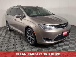 2017 Chrysler Pacifica with Molten Silver Exterior