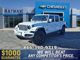 2022 Jeep Gladiator with Bright White Clearcoat Exterior