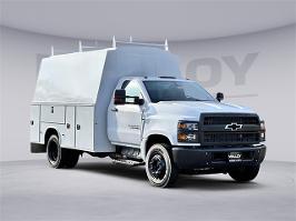 2023 Chevrolet Silverado MD with Summit White Exterior