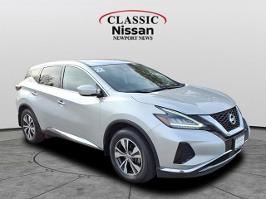 2022 Nissan Murano with Brilliant Silver Metallic Exterior