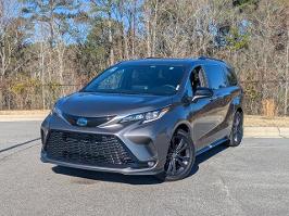 2022 Toyota Sienna with Predawn Gray Mica Exterior