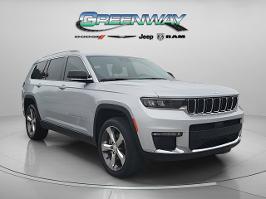2022 Jeep Grand Cherokee L with Silver Zynith Exterior