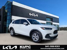 2024 Honda HR-V with Platinum White Pearl Exterior