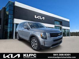 2022 Kia Telluride with Everlasting Silver Exterior