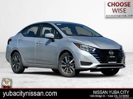 2025 Nissan Versa with Brilliant Silver Metallic Exterior