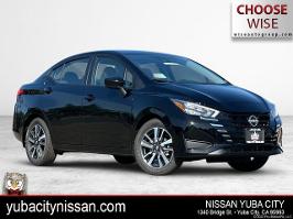 2025 Nissan Versa with Super Black Metallic Exterior