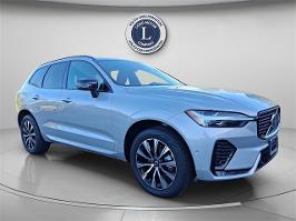 2025 Volvo XC60 with Silver Exterior