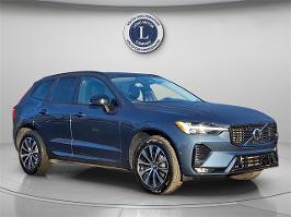2025 Volvo XC60 with Denim Blue Metallic Exterior