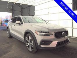 2025 Volvo V60 Cross Country with Silver Dawn Metallic Exterior