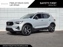 2026 Volvo XC40 with Vapour Grey Exterior