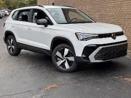 2025 Volkswagen Taos with Pure White Exterior