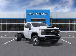 2026 Chevrolet Silverado 3500HD CC with Summit White Exterior