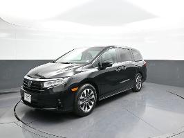 2022 Honda Odyssey with Crystal Black Pearl Exterior